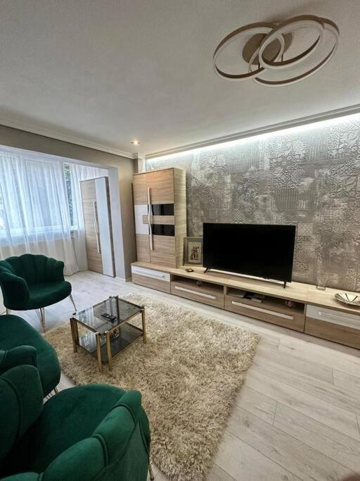Stylish Apartment In Dambu Târgu-Mureş Dış mekan fotoğraf